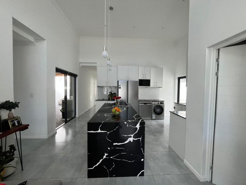 3 Bedroom Property for Sale in Sandown Western Cape